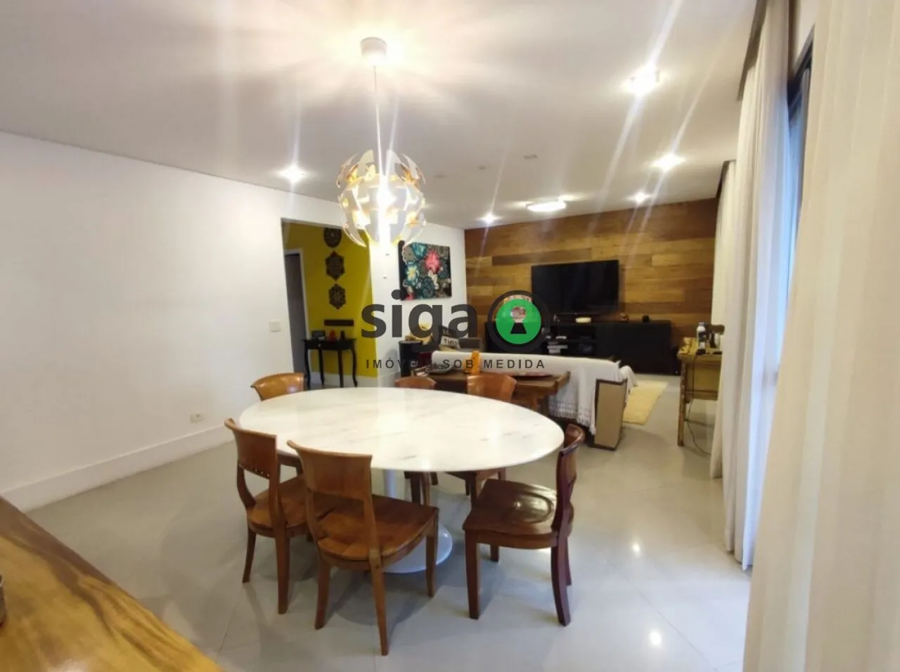 Imagem Apartamento à venda, 210m2 com 3 suítes e 4 vagas no Portal do Morumbi.