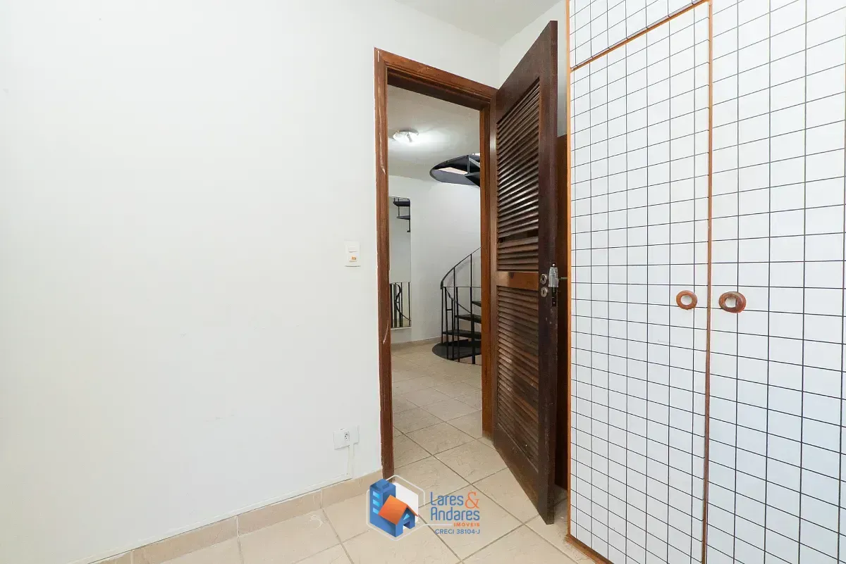 Imagem Casa para venda e locação em Cambuci com 4 quartos, sendo 1 suíte, 115m²