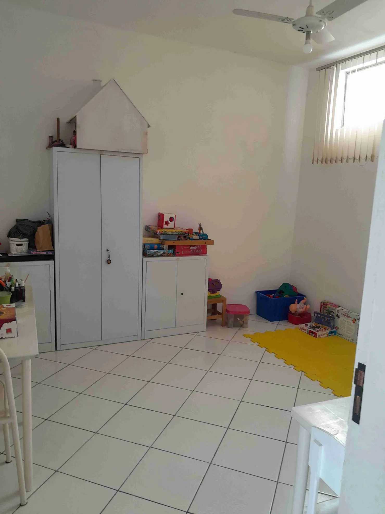 Imagem Excelente casa com piscina no conceituado bairro Vila Bourguese