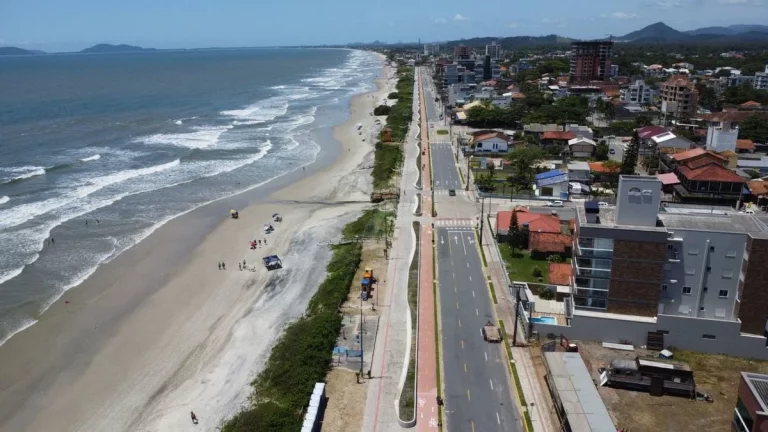 Imagem APARTAMENTO FRENTE MAR, 3 QUARTOS SENDO 1 SUÍTE, ITAPEMA DO NORTE