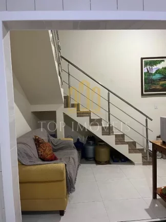 Imagem Linda Casa Assobradada no Bosque dos Eucaliptos – Conforto e Praticidade em Excelente Localização!