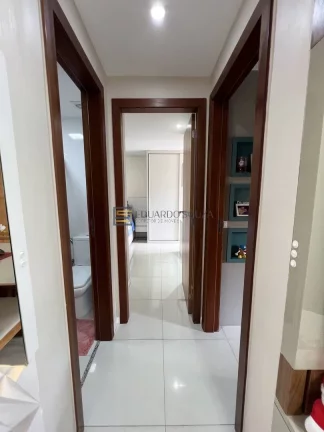 Imagem DOIS QUARTOS COM TAMANHO DIFERENCIADO NA QUADRA DO MAR