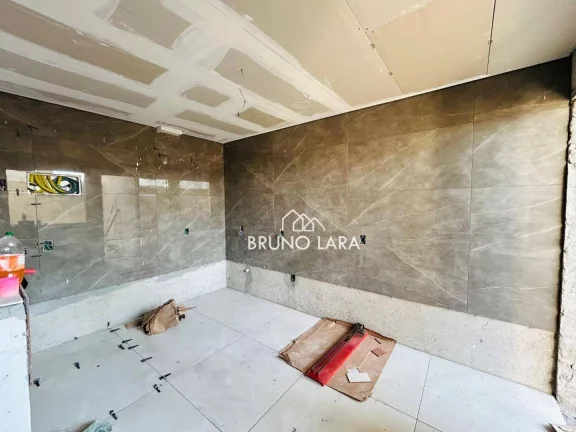 Imagem Casa duplex à venda no bairro Jardim Petrópolis- Betim/MG