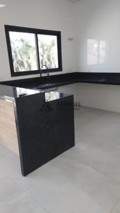 Imagem Casa em Condomínio à Venda em Jundiaí-SP, Bairro Villaggio Di San Francisco: 3 Quartos, 2 Suítes, 2 Salas, 4 Banheiros, 2 Vagas, 236,39 m².