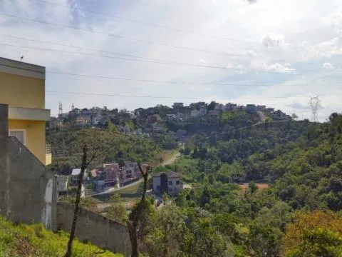 Imagem VENDA DE TERRENO NO CONDOMÍNIO JARDIM IMPERIAL HILLS III, EM ARUJÁ/SP, OPORTUNIDADE de 450m², terreno de 15x30 e topografia em declive. CONSULTE-NOS.