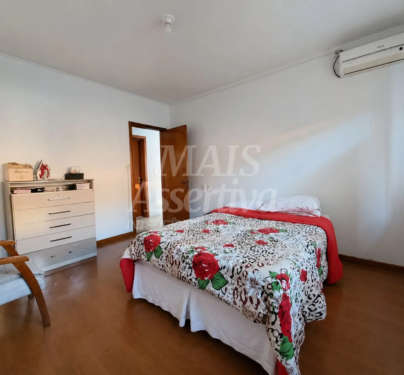 Imagem Casa para venda de 3 dormitórios, bairro Canudos em Novo Hamburgo