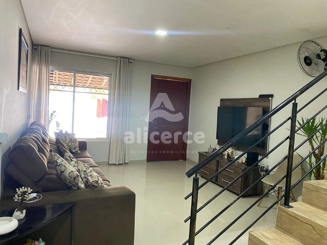 Imagem Sobrado à venda com 2 quartos 2 suítes, 85m² em Serraria São José