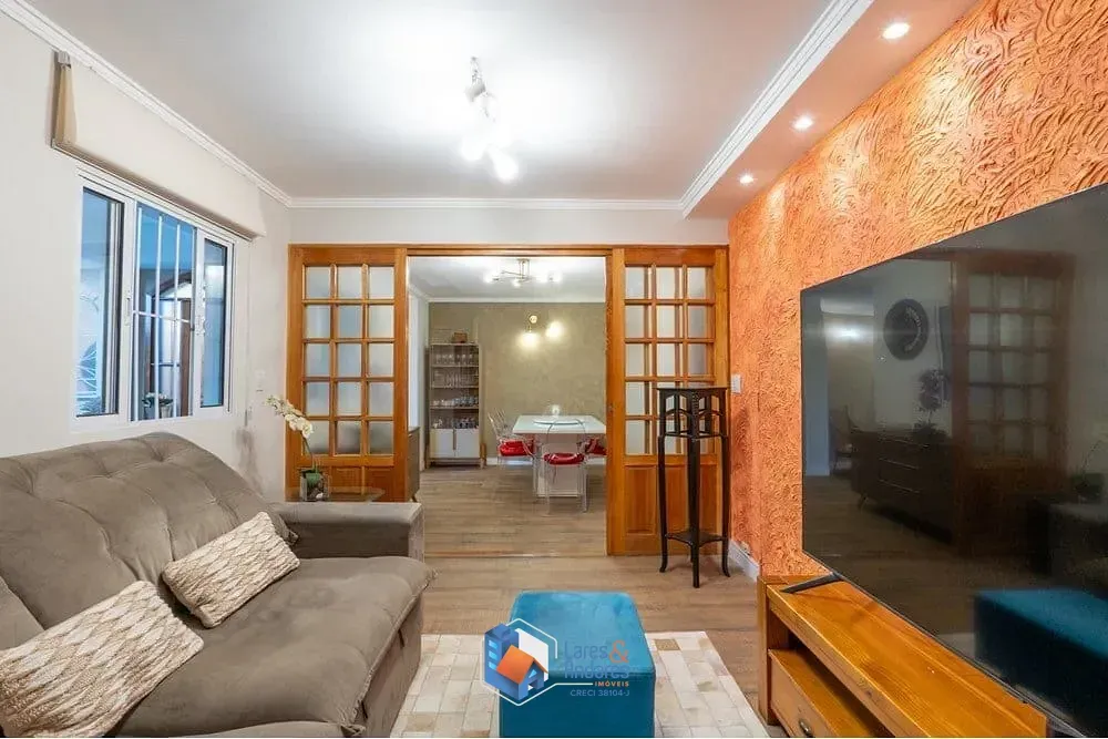 Foto do imóvel Casa à venda 3 Quartos 1 Suite 2 Vagas 240M² Jardim Aeroporto São Paulo - SP em Rua Professor Filinto Guerra