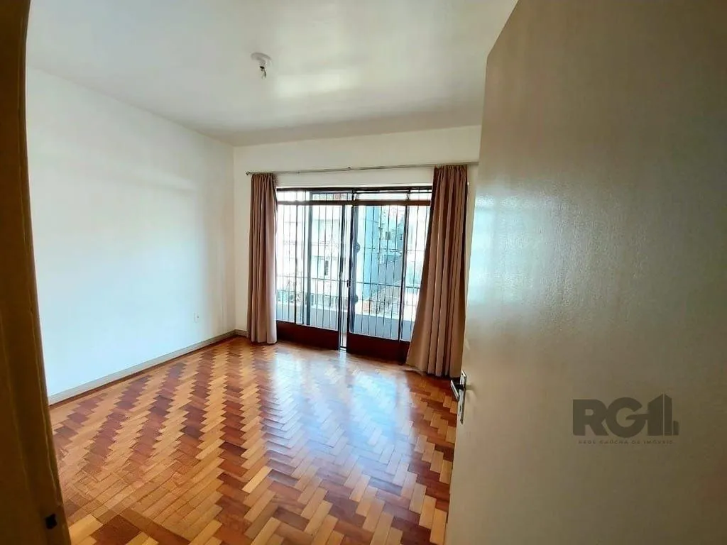 Imagem Excelente apartamento de 135m² com 5 dormitórios.