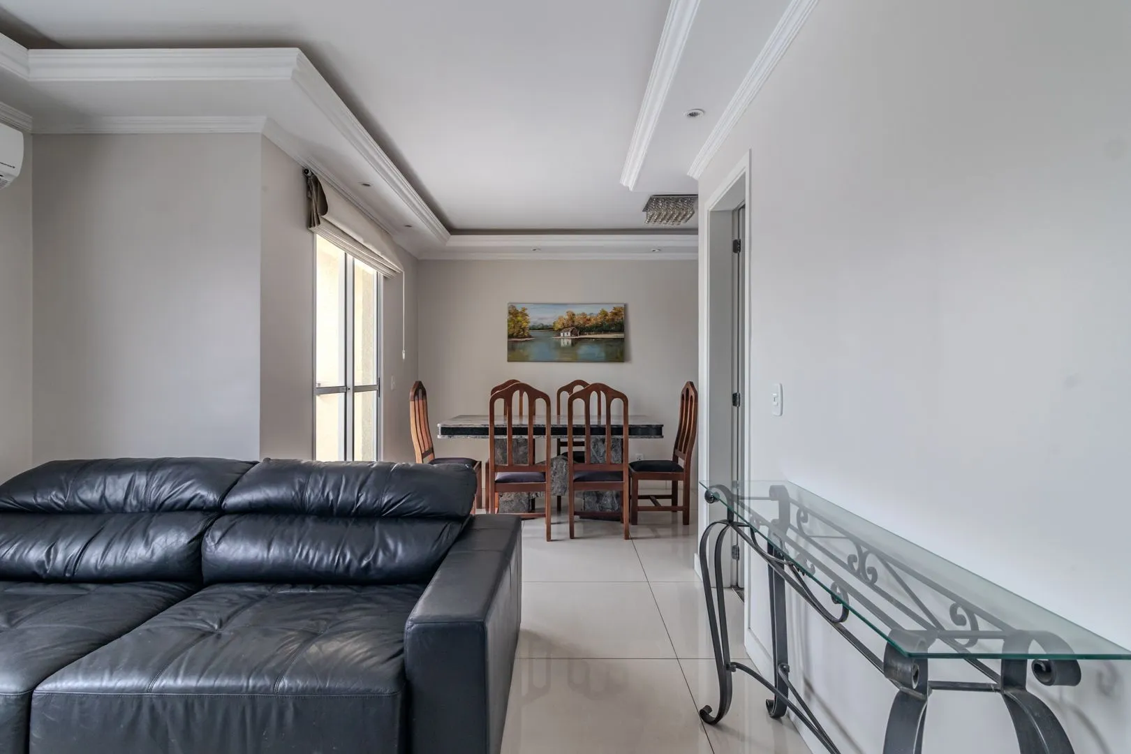 Imagem MÁFFER IMÓVEIS ALUGA LINDO APARTAMENTO 2 DORMITÓRIOS MOBILIADO COM GARAGEM NA AV. ASSIS BRASIL, PRÓXIMO AO SHOPPING LINDÓIA