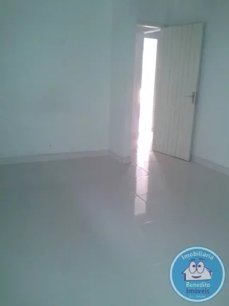 Imagem Alugo casa Térrea com 03 dormitórios em Porto Seguro