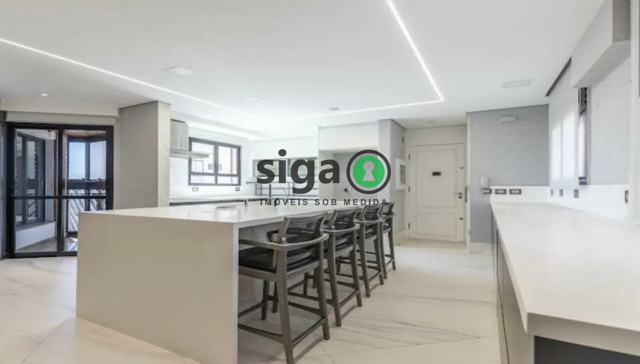 Imagem Cobertura duplex com 440m², 4 quartos sendo 2 suites, 4 vagas Sem Mobilia, Campo Belo