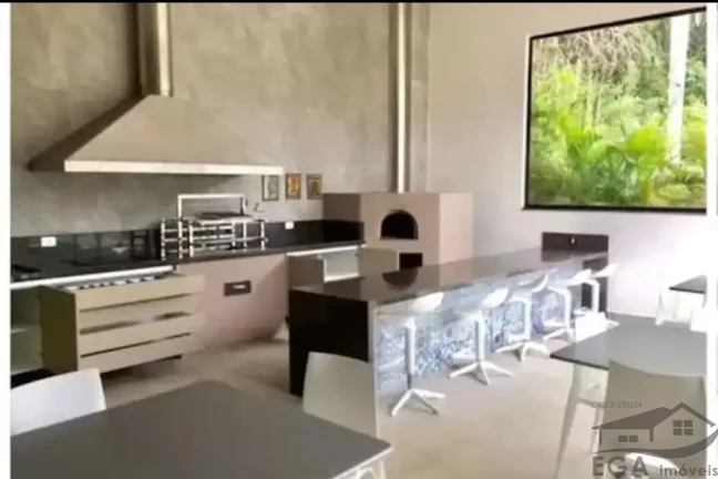 Imagem Casa Avenda Em Condominio de Alto Padrão