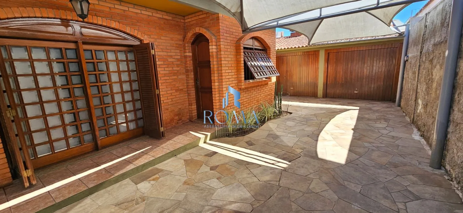 Imagem Casa de 3 dormitórios na Avenida Medianeira!