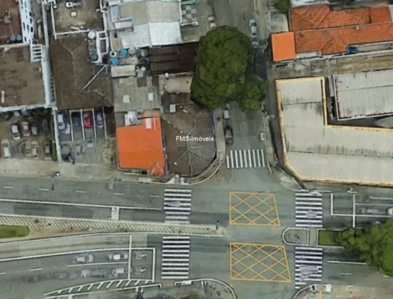 Imagem Imóvel à venda com 570m2 de terreno e área construída na Av. Santo Amaro.