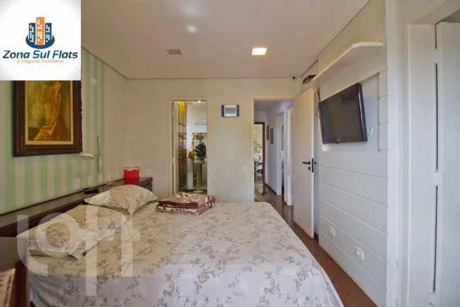 Imagem Apartamento à Venda Em Moema Com 3 Dormitórios Sendo 1 Suíte e 2 Vagas