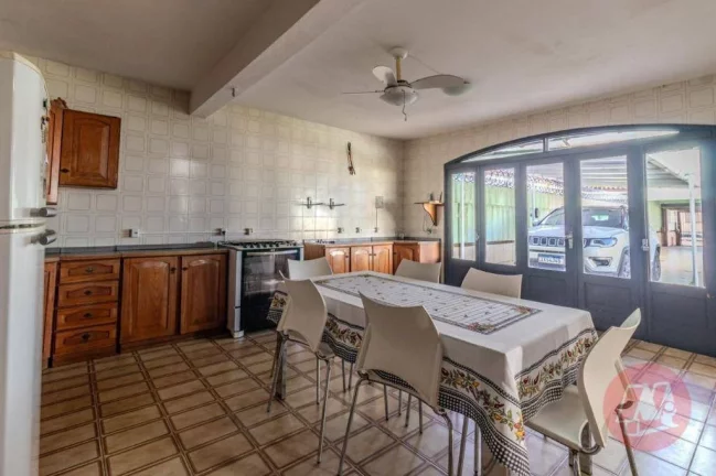 Imagem Casa com 5 dormitórios para alugar, 270 m² por R$ 7.222,00/mês - Partenon - Porto Alegre/RS
