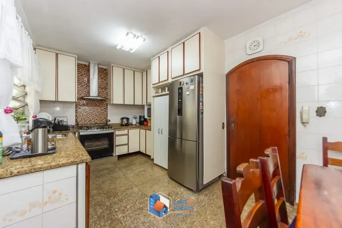Imagem Sobrado para venda em Vila Guilherme com 4 quartos, sendo 2 suítes, 181m²