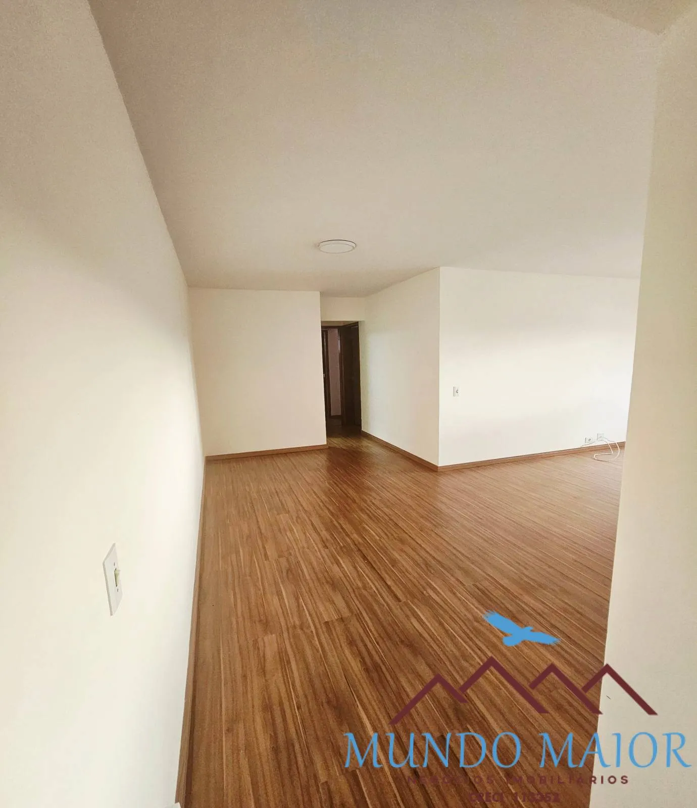 Imagem Seu Novo Lar Te Espera! 85m² Reformado, 2 Dorms (1 Suíte) -200m do Metro