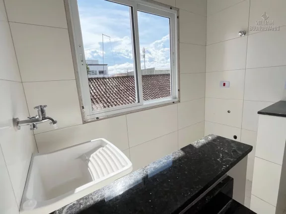 Imagem Casa de condomínio na Vila Tupi, 2 Dormitórios com Suíte! Sobreposta Alta!