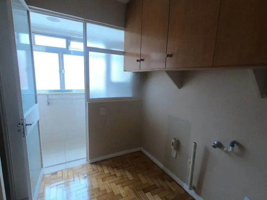 Imagem Apartamento com 2 quartos e 72m² à venda em Menino Deus, Porto Alegre.