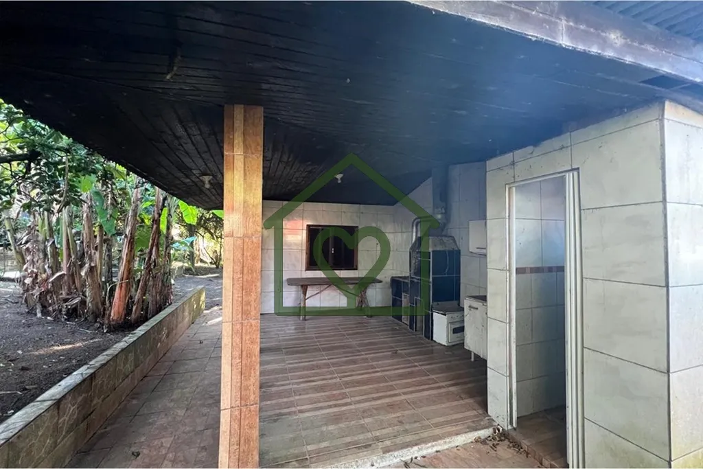 Imagem Descubra a oportunidade única de investir em um espetacular terreno desocupado na vibrante cidade d...