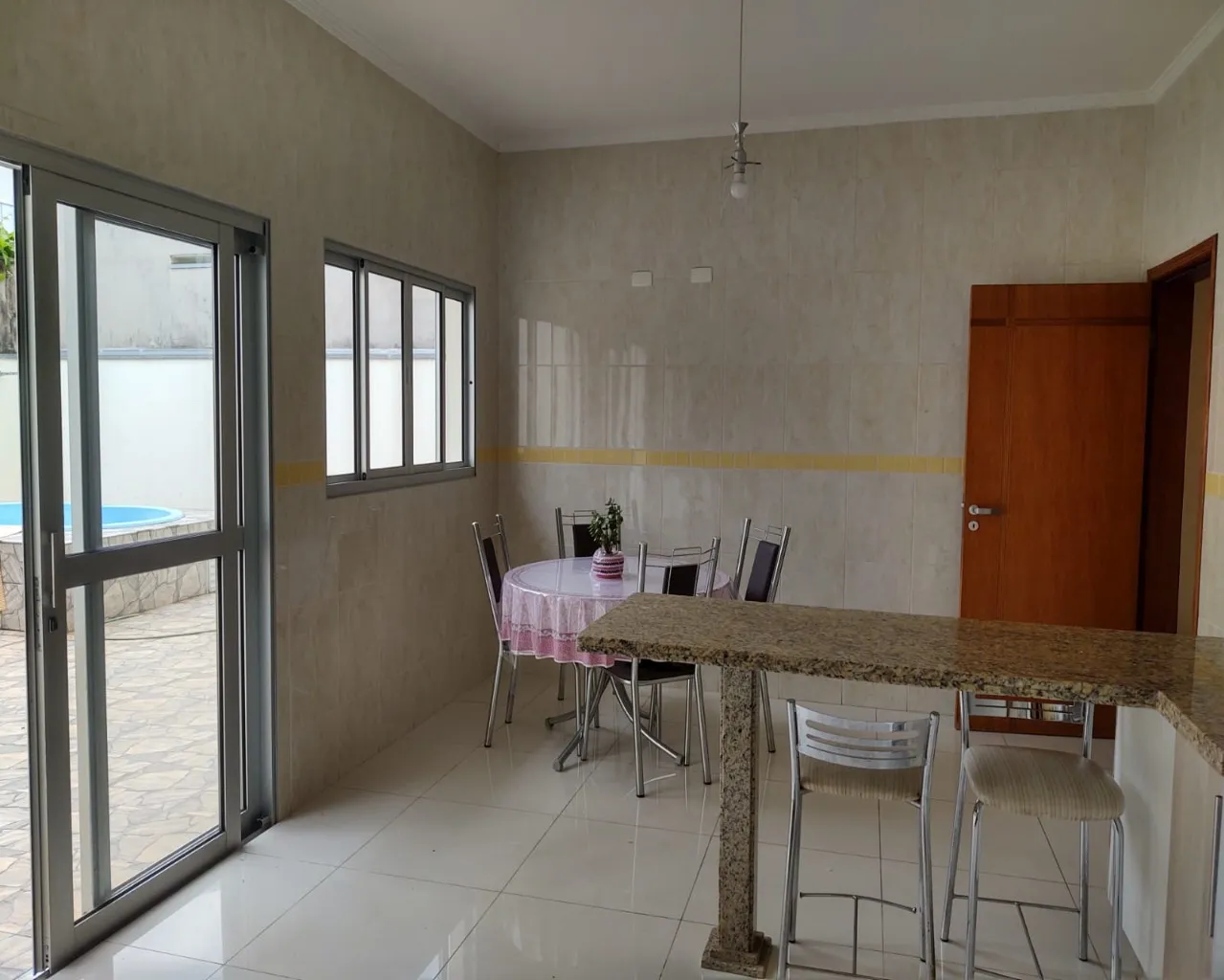 Imagem Lindo Sobrado de 4 Dormitórios no Cond. Residencial Portobello