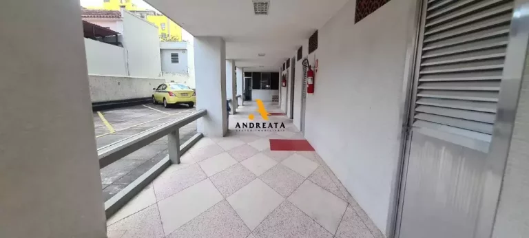 Imagem Meier - Rua Padre Ildelfonso Penalba - Vendo apto de 2 quartos + dependências com 2 vagas - Valor R$450.000,00