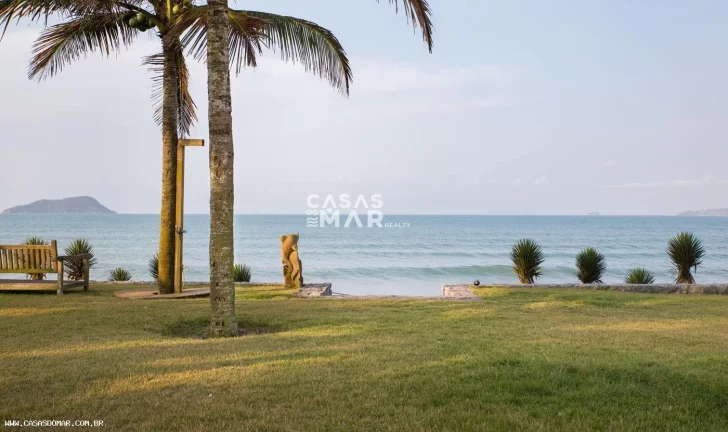 Foto do imóvel Casa Frente Mar para Temporada em Armação dos Búzios / RJ no bairro Praia Rasa