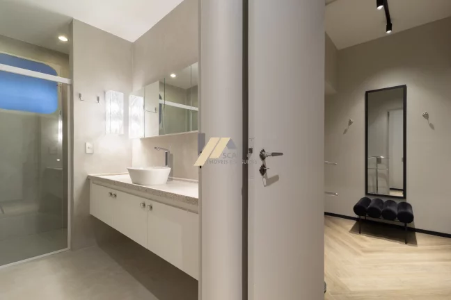Imagem Apartamento mobiliado para alugar no Cambuí: 3 Quartos, 1 Suíte, 4 Banheiros, 1 Vaga de Garagem, 180m² - Campinas-SP