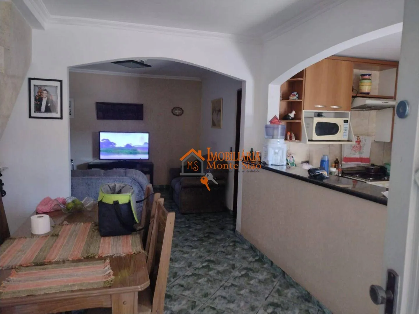 Imagem Casa com 6 dormitórios à venda, 300 m² por R$ 700.000,00 - Taboão - Guarulhos/SP