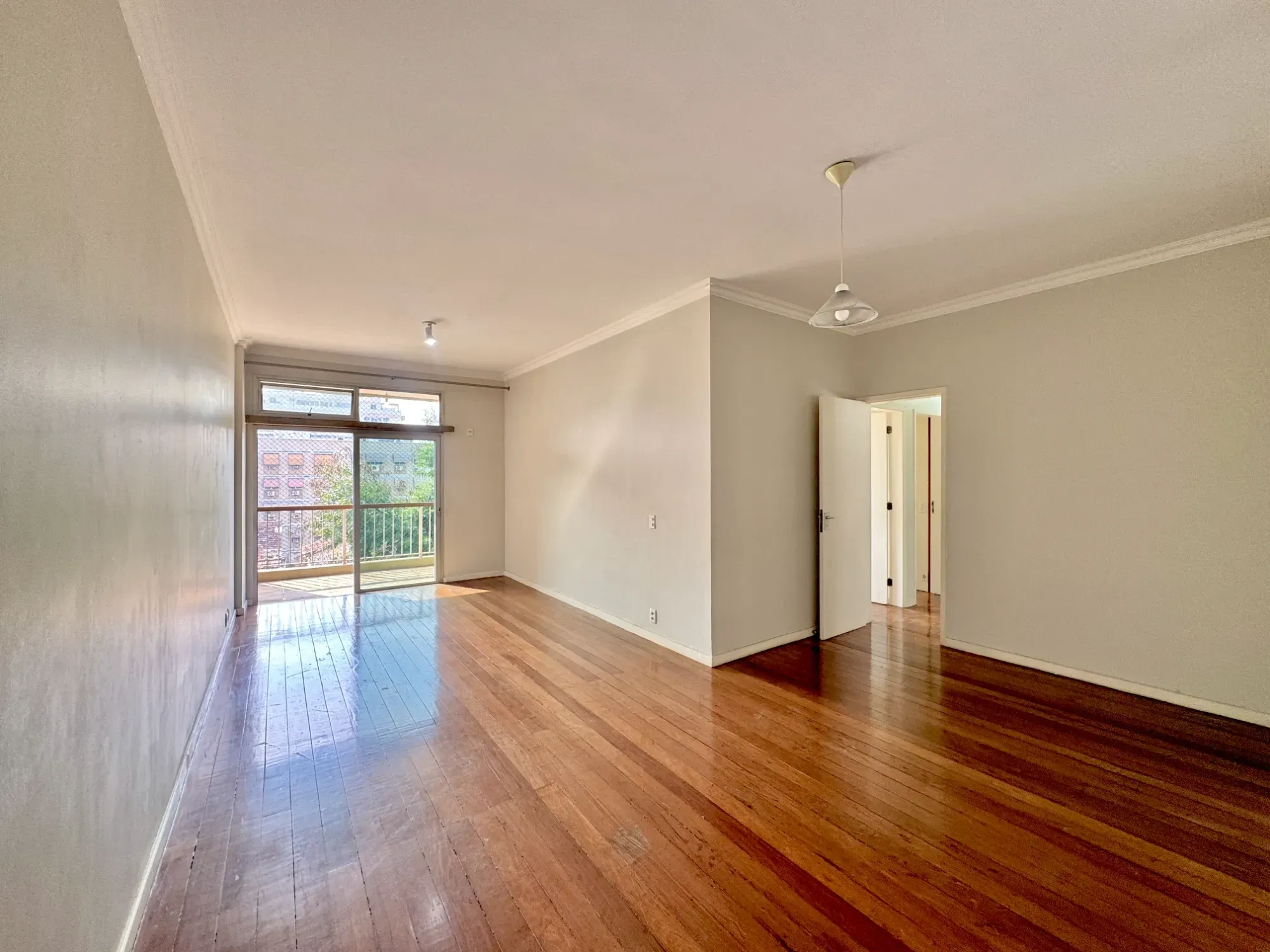 Foto do imóvel Apartamento com 3 Quartos à Venda, 110 m² em Rua Canavieiras