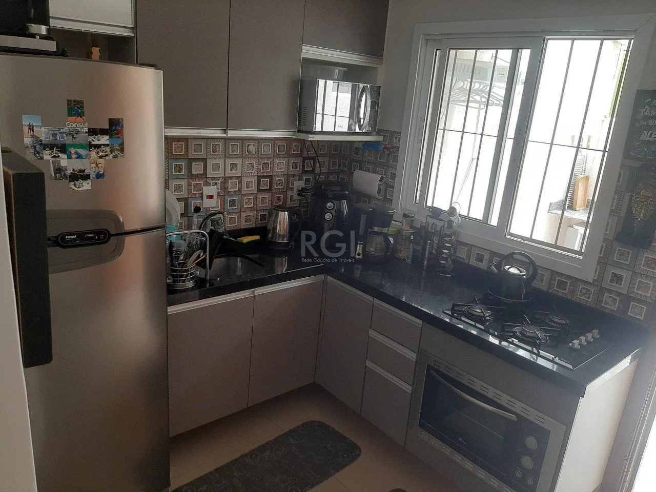 Imagem Casa com 2 quartos, 2 suítes, varanda, vaga, no bairro Aberta dos Morros, Poa/RS