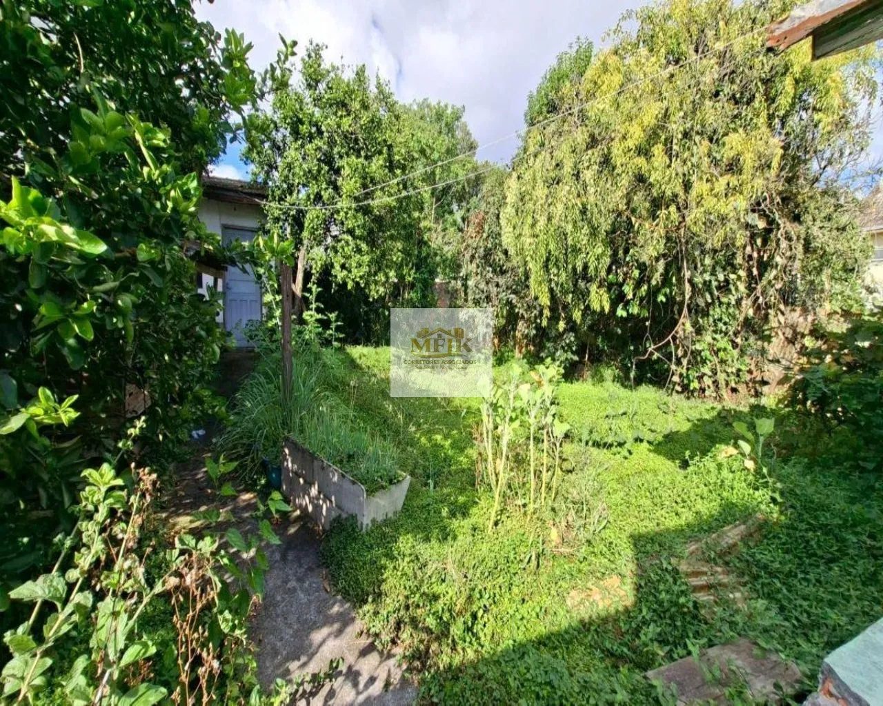 Imagem Terreno á venda no Cajuru de 686 m² de área total