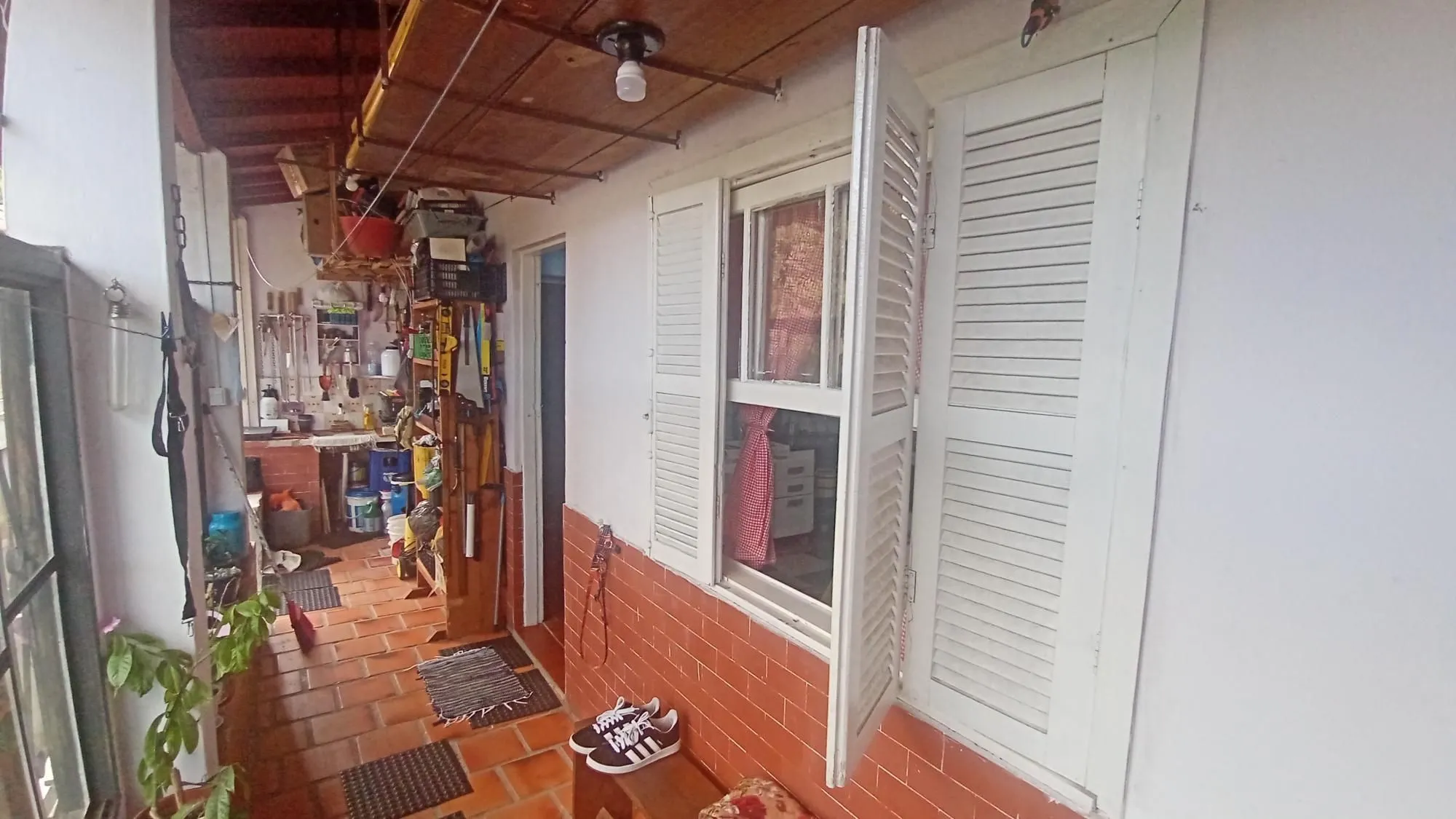 Imagem Casa com 2 dormitórios no bairro Glória
