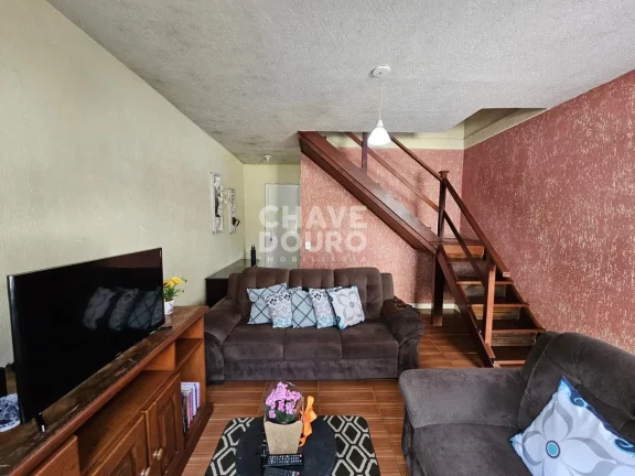 Imagem Casa com 2 Quartos (1 com varanda) à venda em Teresópolis!
