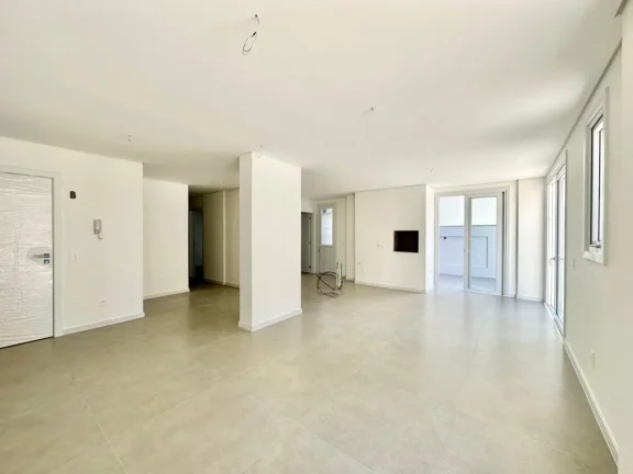 Imagem Casa 4 Dormitórios - Bairro Navegantes