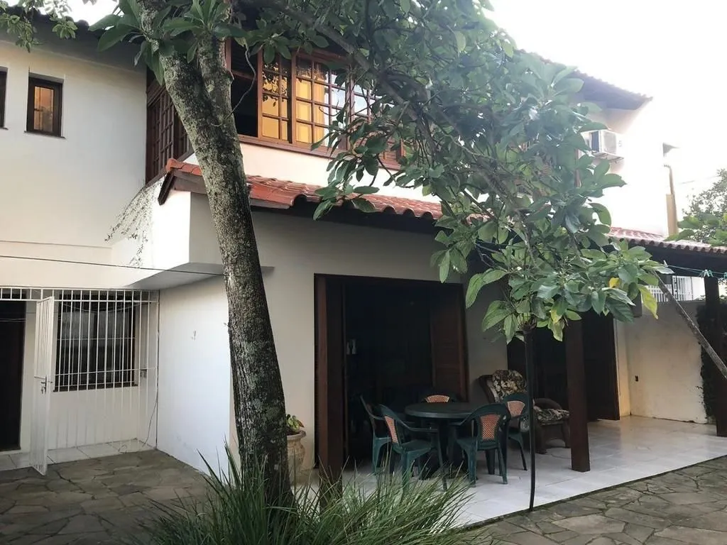 Imagem Casa de 3 dormitórios à venda no Bairro, Jardim do Salso - Porto Alegre
