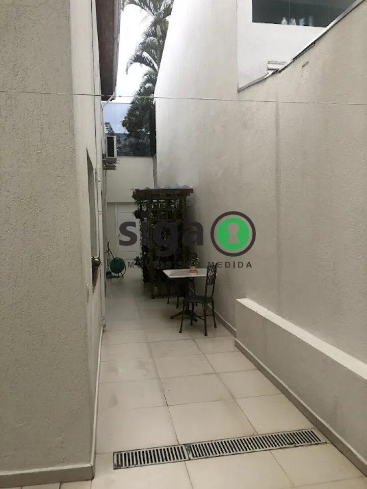 Imagem Casa incrível a venda, com 375m2 de área construída, 3 Suites sendo 1 suite master