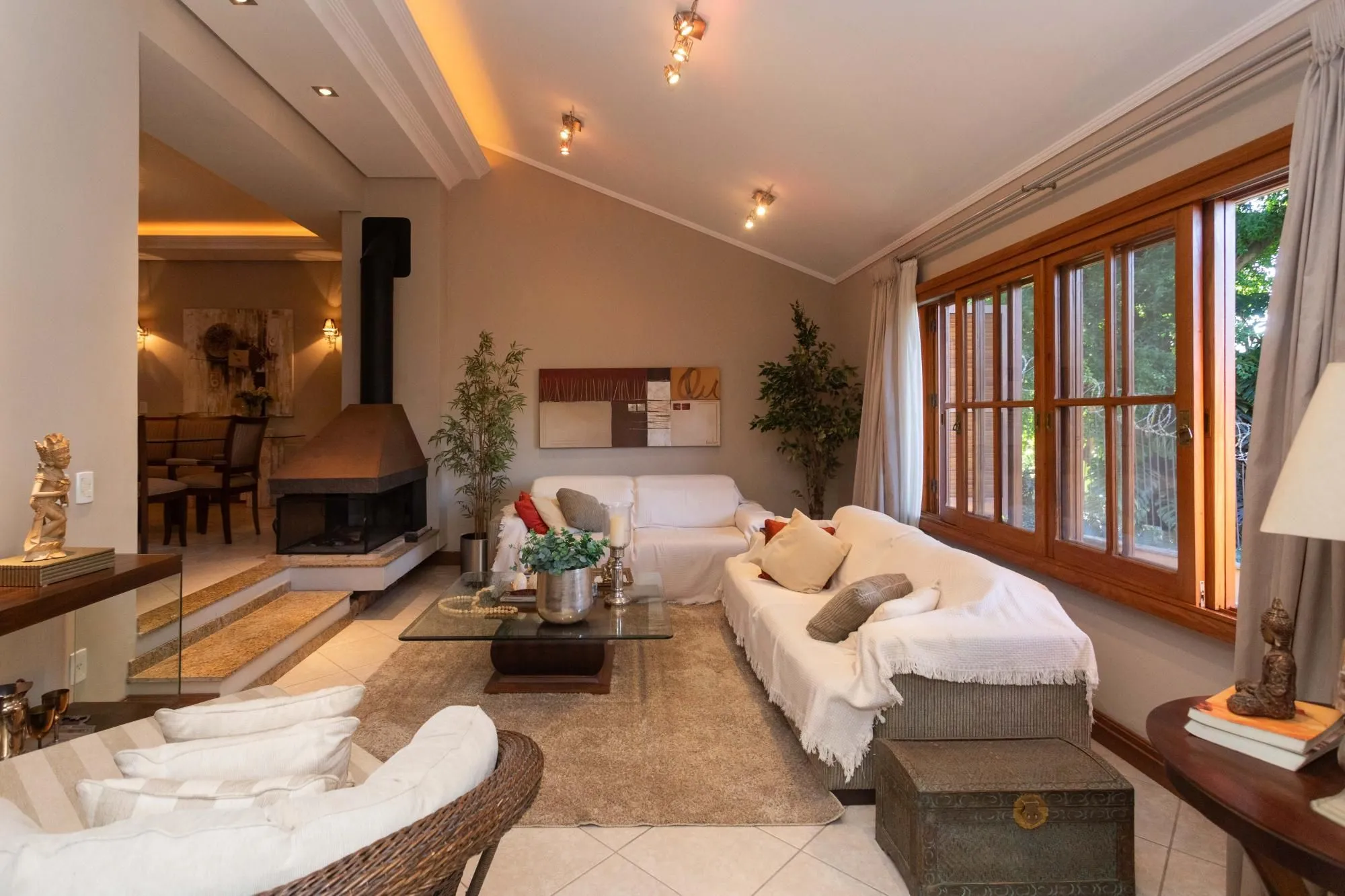 Imagem Casa no Chácara das Pedras com piscina e 316m2
