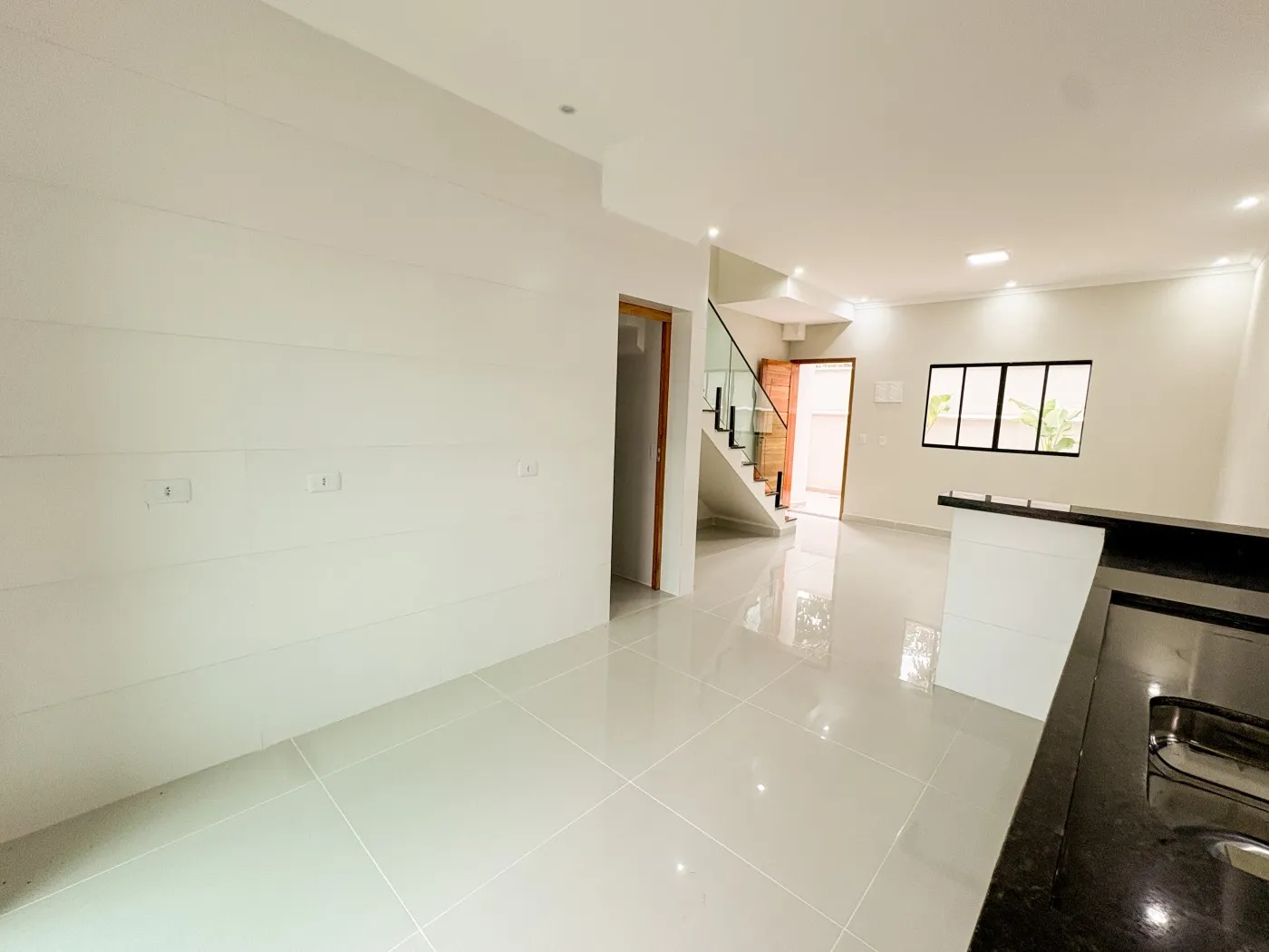 Imagem Casa para Venda em Itanhaém, Bopiranga, 2 dormitórios, 2 suítes, 1 banheiro, 1 vaga