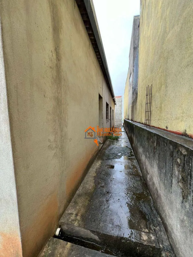 Imagem Casa com 4 dormitórios à venda, 400 m² por R$ 660.000,00 - Cidade Soberana - Guarulhos/SP