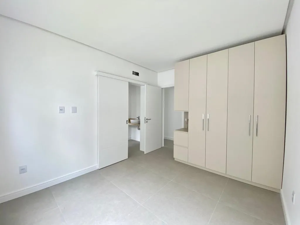 Imagem Casa em Condominio 3 Dormitórios - Bairro Dubai