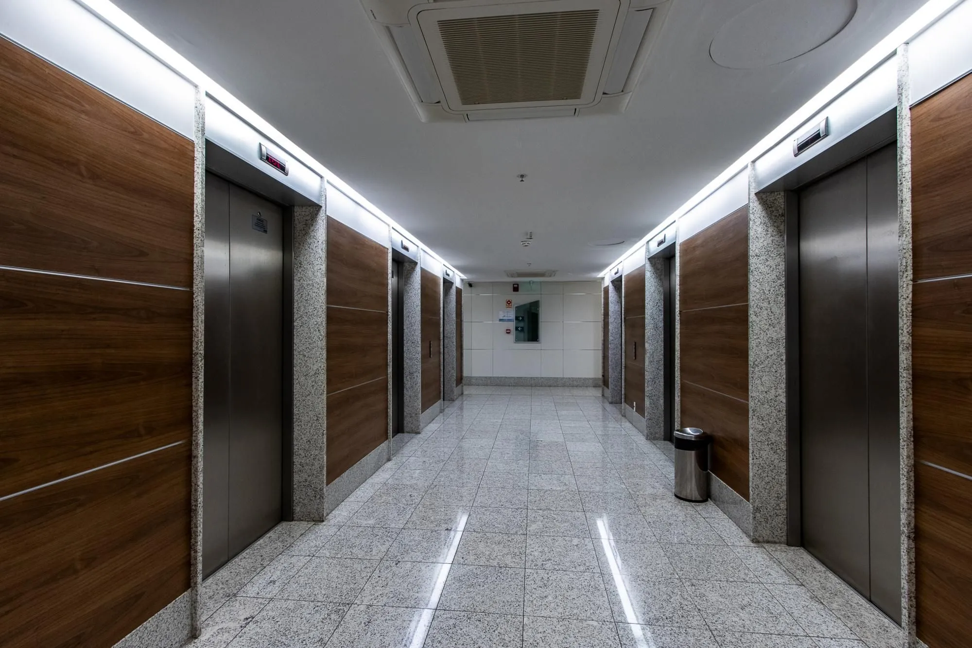 Imagem Sala Comercial em Cristal