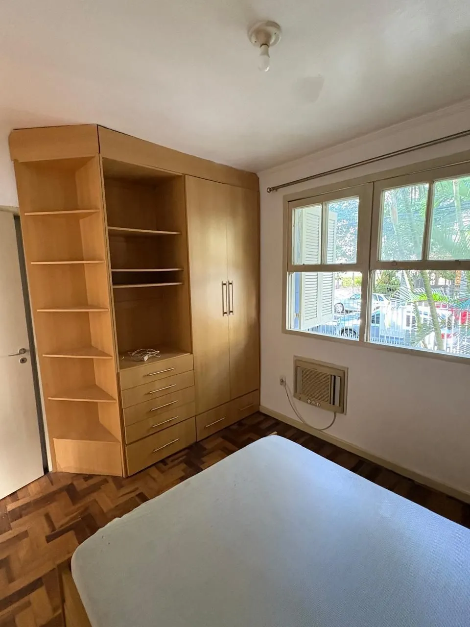 Imagem APARTAMENTO 1 DORMITÓRIO SEMIMOBILIADO Higienópolis - Porto Alegre/RS