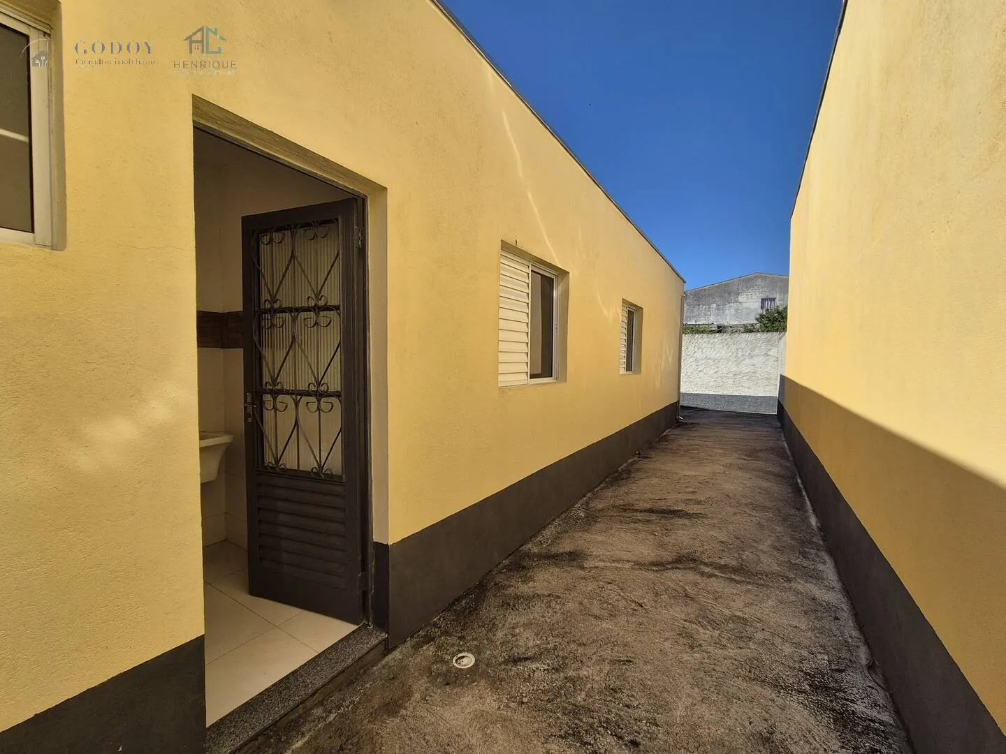 Imagem Casa para Locação com Suíte e Vaga Coberta no Boa Vista