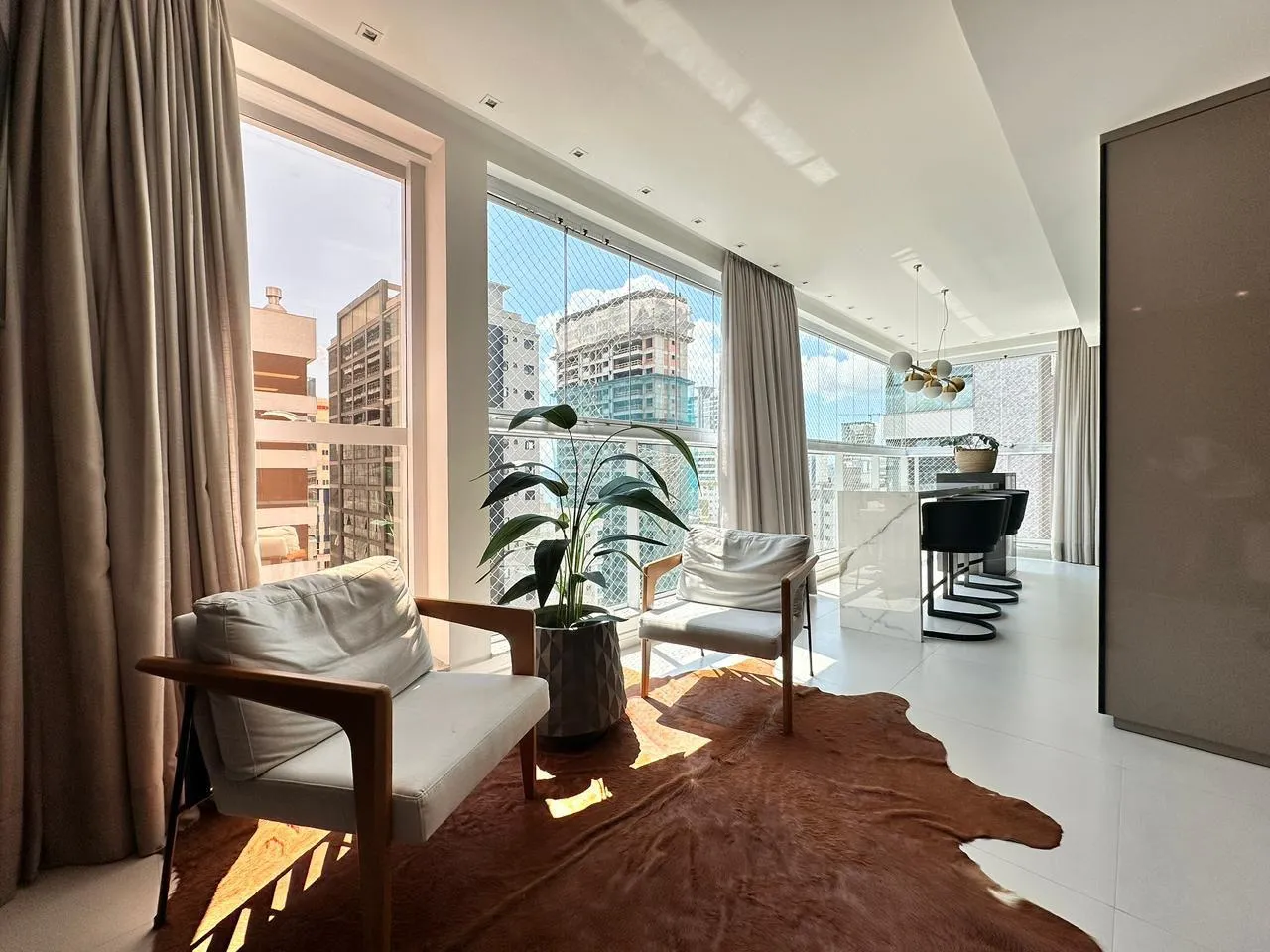 Imagem Apartamento à venda com 141m2 por R$ 2.300.000,00