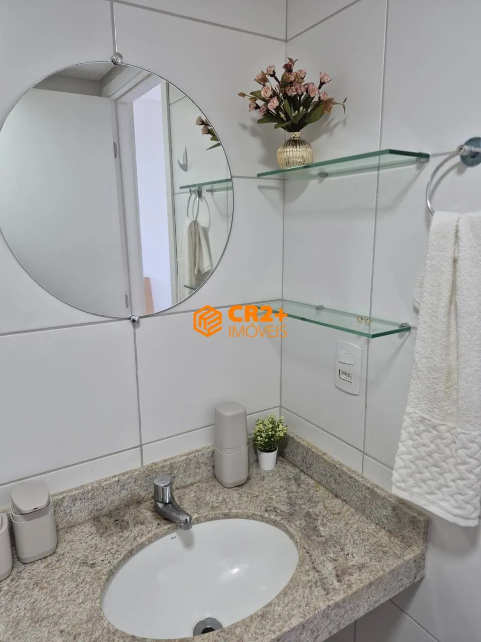 Imagem Apartamento Mobiliado na Barra de Jangada - 70m2 - 03 Quartos - 01 Suite