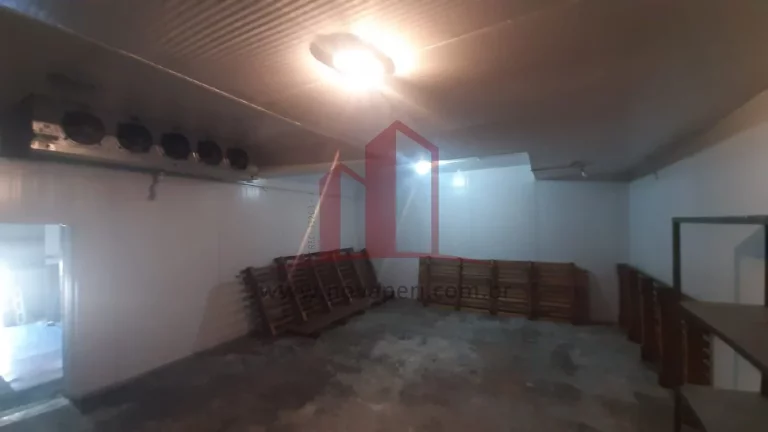 Imagem Salão Comercial de 660m² à venda na Vila Martinho, Franco da Rocha-SP: Oportunidade Imperdível!
