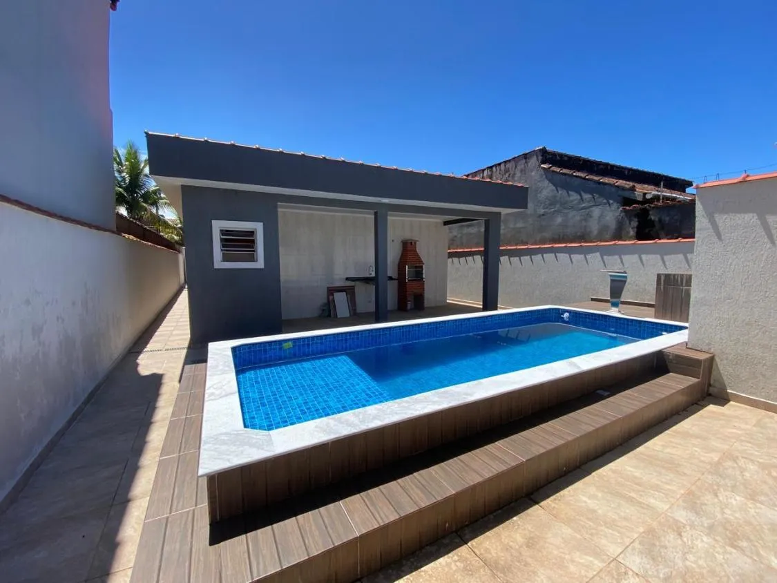 Foto do imóvel CASA NOVA COM PISCINA, 3 DORMITÓRIOS E AMPLO QUINTAL NO JARDIM BOPIPORANGA EM ITANHAÉM